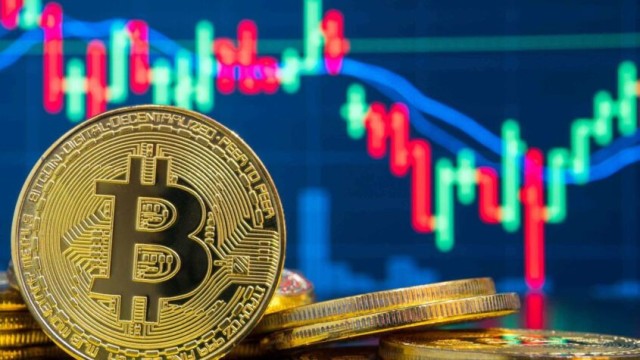 بيتكوين إلى أعلى مستوياتها منذ ثلاث سنوات
