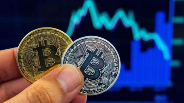 البيتكوين تقود مكاسب العملات المشفرة