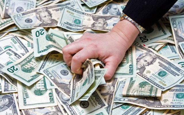 أصحاب الملايين يستحوذون على نصف الثروات الشخصية في الإمارات