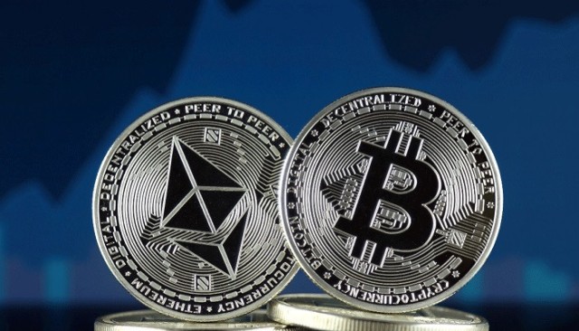إيثر وبيتكوين أكبر المستفيدين من مكاسب العملات الرقمية