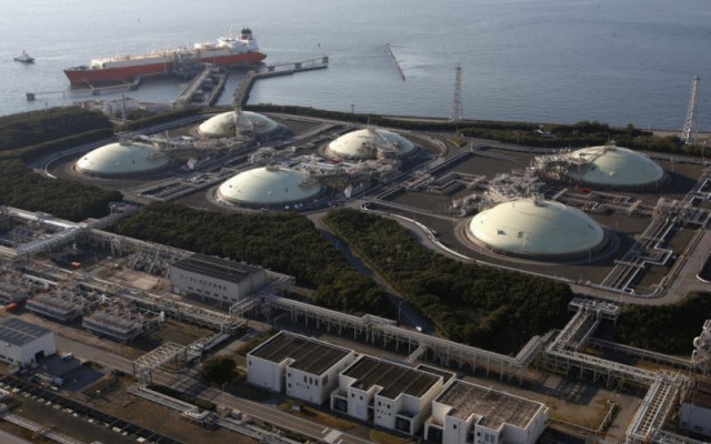 India buys LNG from UAE