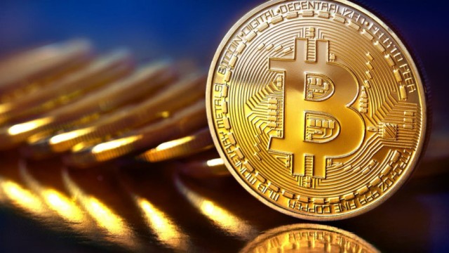 "بيتكوين" تتراجع لتقترب من 40 ألف دولار للمرة الأولى