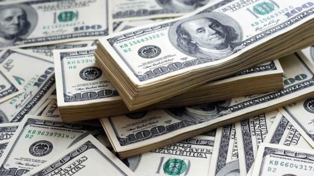 The dollar hits its highest level in 20 years