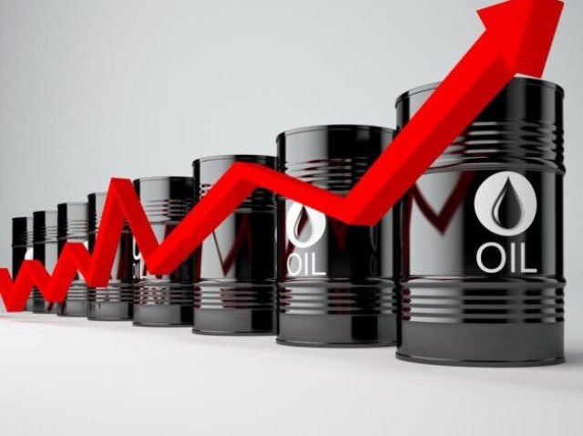 The rise in oil prices .... and Brent above $ 82