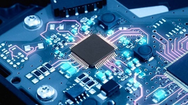 مبيعات الرقائق تتجاوز نصف تريليون في 2021