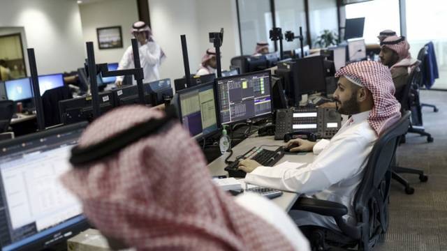 توقعات بتراجع أرباح بنوك الخليج 20% العام المقبل