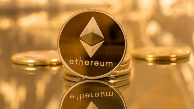 ارتفاع "إيثريوم" 5% و"بيتكوين" ‭‭0.8‬‬% 