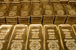 استقرار أسعار الذهب مع استمرار الطلب على الملاذ الآمن بسبب التعريفات