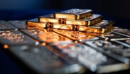Gold and silver soar to record highs after escalation against the Federal Reserve