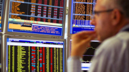 الأسهم الأوروبية تسجل أسوأ أداء فصلي خلال عام بخسائر نسبتها 2.9%
