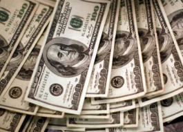 هبوط الدولار عند أدنى مستوى في 3 أسابيع
