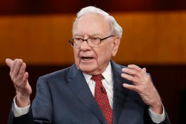 Warren Buffett sells about half of his stake in Apple.. Berkshire Hathaway's cash jumps to $277 billion
