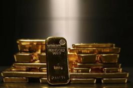 سعر الذهب يتجاوز 3500 دولار لأول مرة بدعم توقعات خفض الفائدة