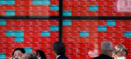 Japan stocks continue to shine, close at record high