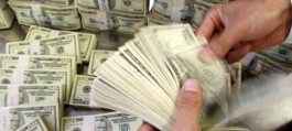 Asset Managers Are Increasing Their Bets on a Falling Dollar at the Wrong Time