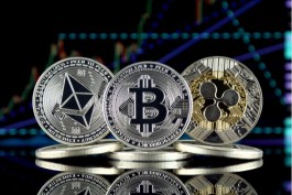 "بتكوين" تتراجع دون 100 ألف دولار لأول مرة منذ يونيو