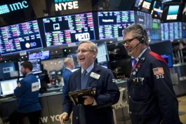 US Stock Futures Start Week Slightly Higher Ahead of Nvidia Earnings