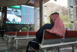 Arab stock markets show mixed performance; Dubai's market index trades at its highest level in 20 years.