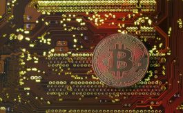 بتكوين تقفز إلى مستوى تاريخي جديد قبيل تنصيب ترامب