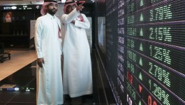 Arab stock market indices showed mixed performance at the start of Tuesday's session.